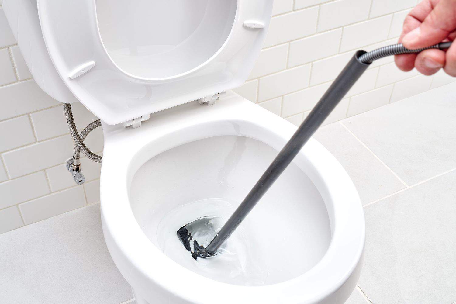 how-to-use-plumbing-snake-in-toilet